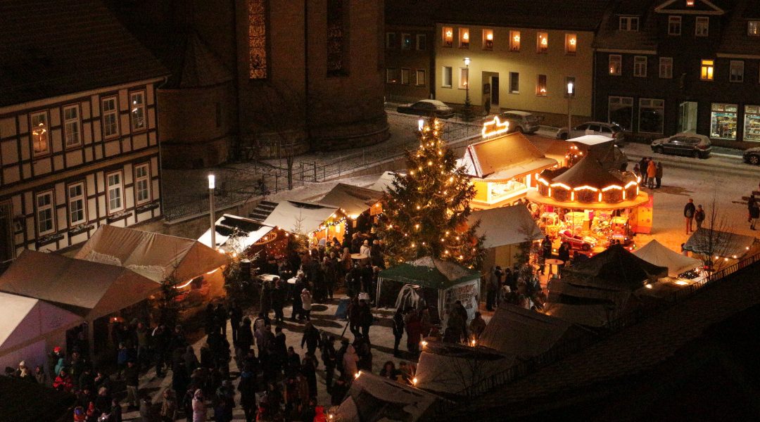 Zauberhafte Weihnachten und einen guten Start ins Neue Jahr